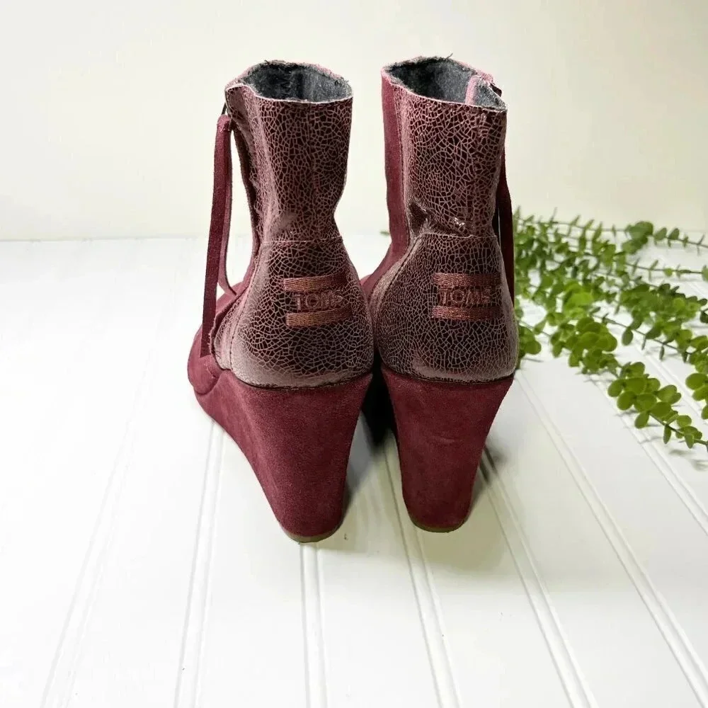 Toms maroon suede